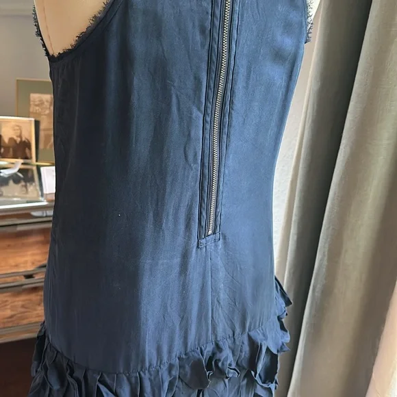 Alice + Olivia 100% Silk dress navy size small. - Picture 8 of 12